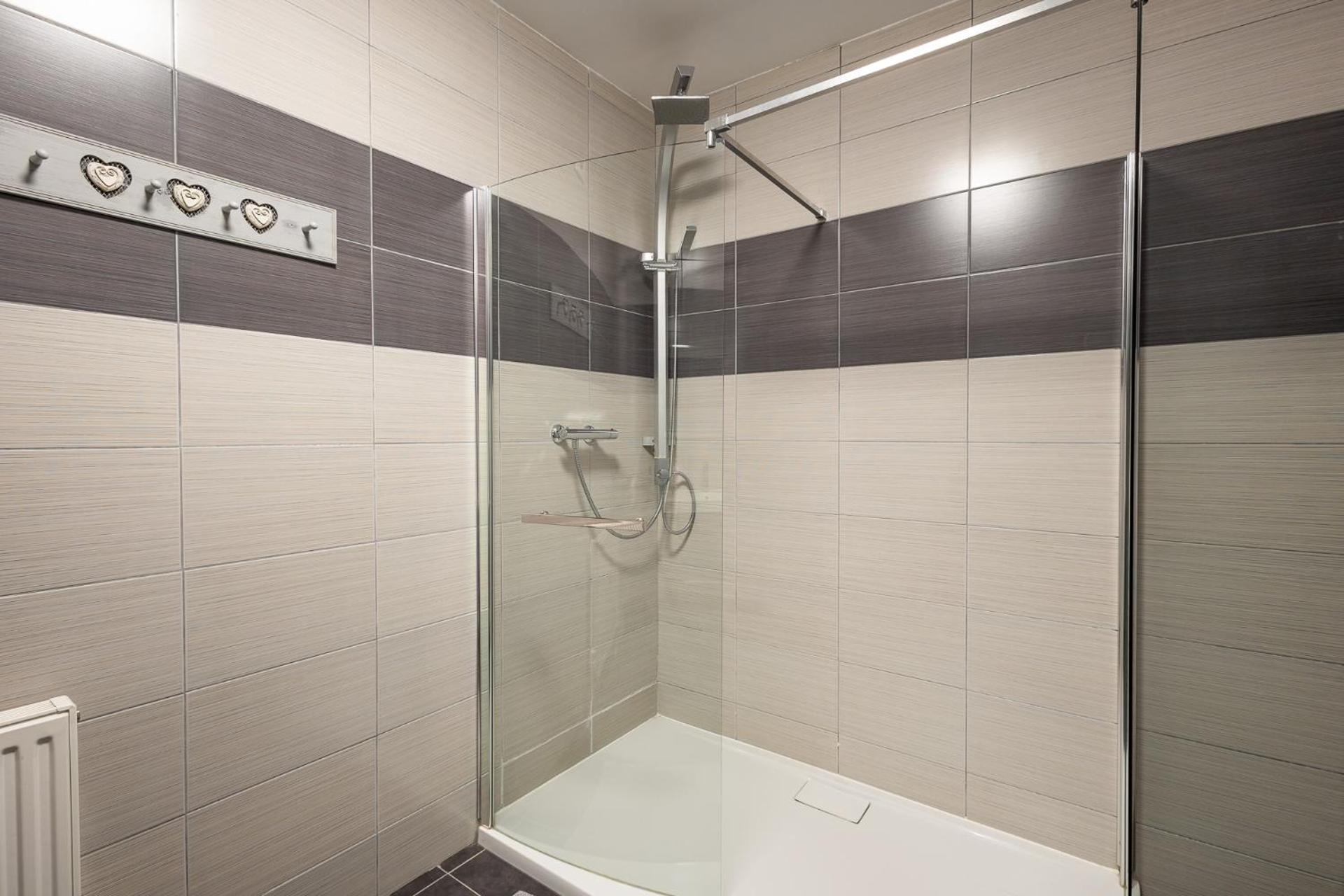 Appartementen The Place 2 Beer Бюллинген Экстерьер фото